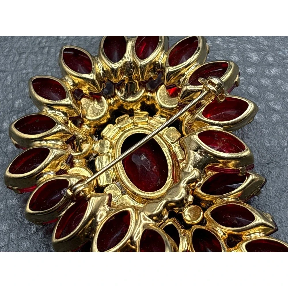 VTG Juliana Red Rhinestone Flower Brooch Aurora Borealis Crystal Gold Tone